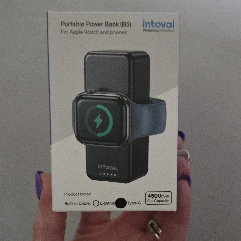 Black Wearables Charger Compact Design